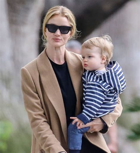 rosie whitney|rosie huntington whiteley personal life.